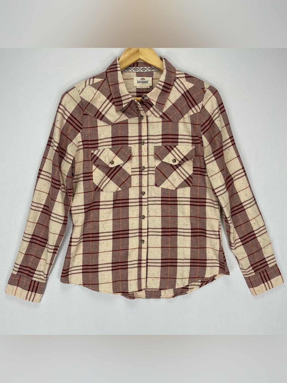 Shyanne Women’s Flannel Pearl Snap Shirt Size M Beige Red Plaid Cotton Western